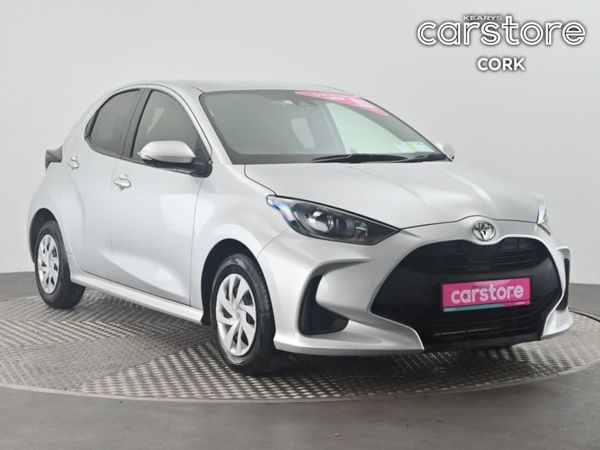 Toyota Yaris Hatchback, Petrol, 2021, Silver