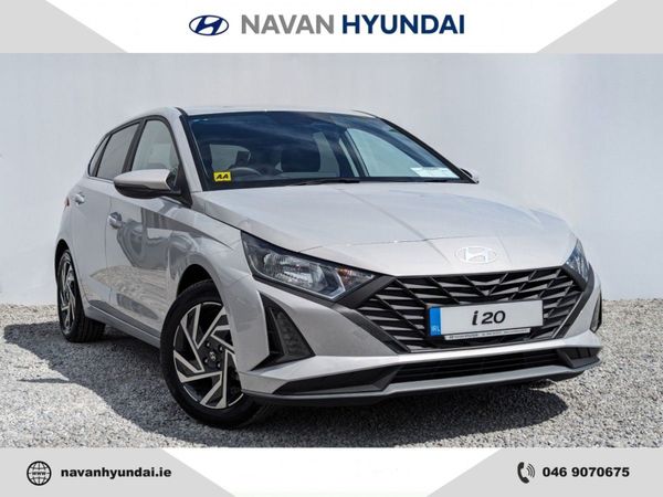 Hyundai i20 Hatchback, Petrol, 2025, Grey