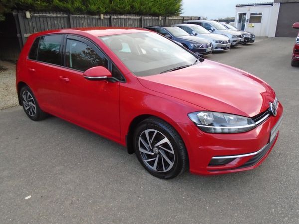 Volkswagen Golf Hatchback, Diesel, 2019, Red