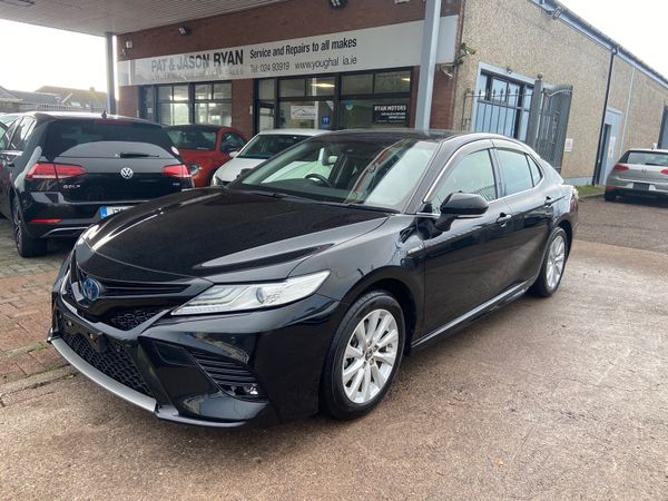 Toyota Camry Saloon, Petrol Hybrid, 2019, Black