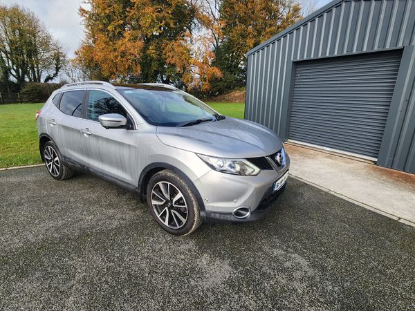 Nissan Qashqai Hatchback, Diesel, 2016, Silver