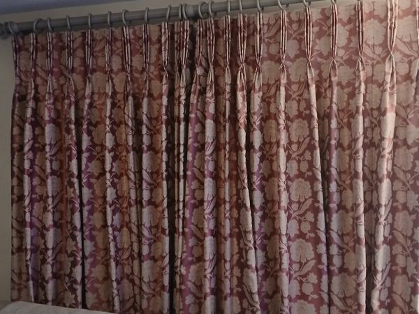 curtain material 19 Curtains Blinds Ads For Sale in Ireland DoneDeal