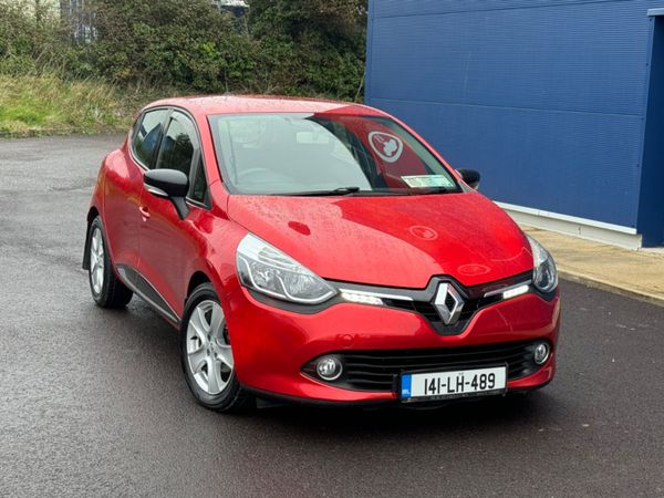 Renault Clio Hatchback, Petrol, 2014, Red