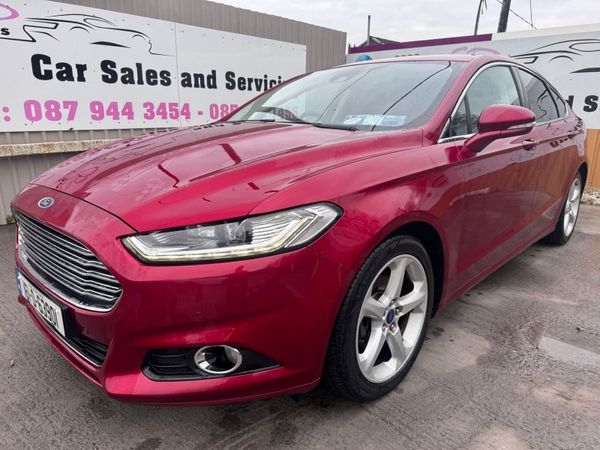 Ford Mondeo Hatchback, Diesel, 2016, Red