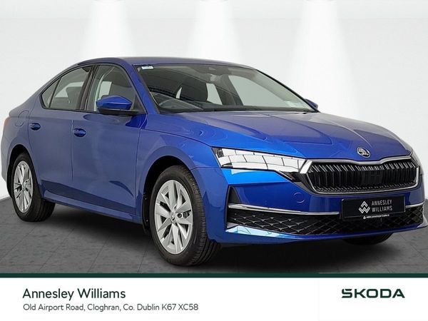 Skoda Octavia Saloon, Petrol, 2025, Blue