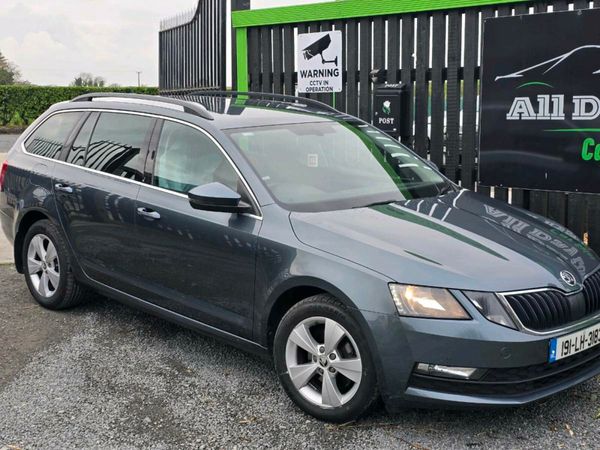 Skoda Octavia Estate, Diesel, 2019, Grey