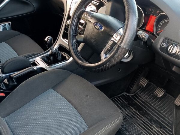 Ford Mondeo Estate, Diesel, 2011, Silver