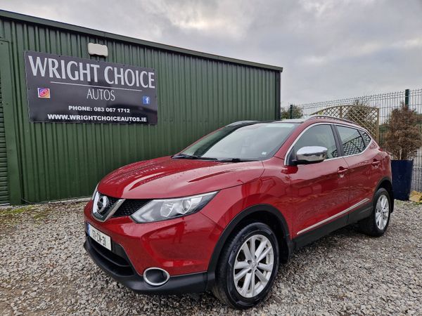 Nissan Qashqai SUV, Diesel, 2017, Red