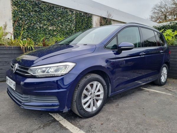 Volkswagen Touran MPV, Petrol, 2016, Blue