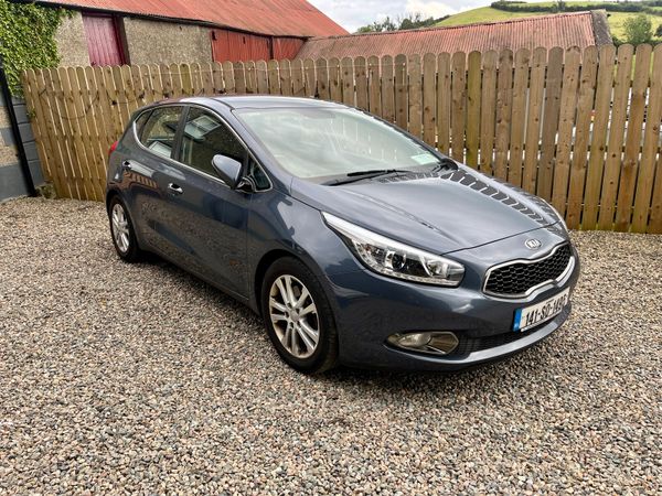 Kia Ceed Hatchback, Petrol, 2014, Blue