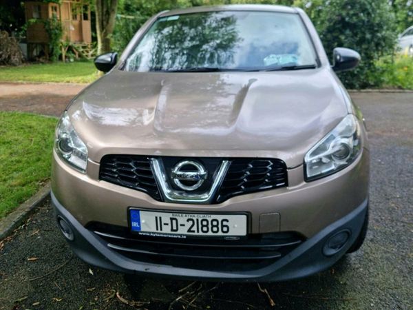 Nissan Qashqai Hatchback, Petrol, 2011, Brown