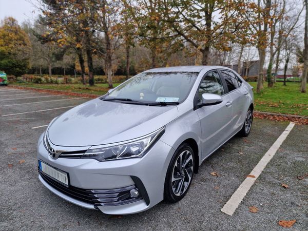 Toyota Corolla Saloon, Diesel, 2018, Grey