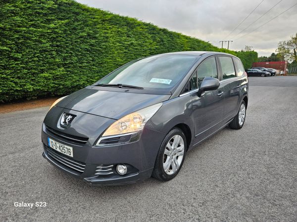 Peugeot 5008 MPV, Diesel, 2012, Grey