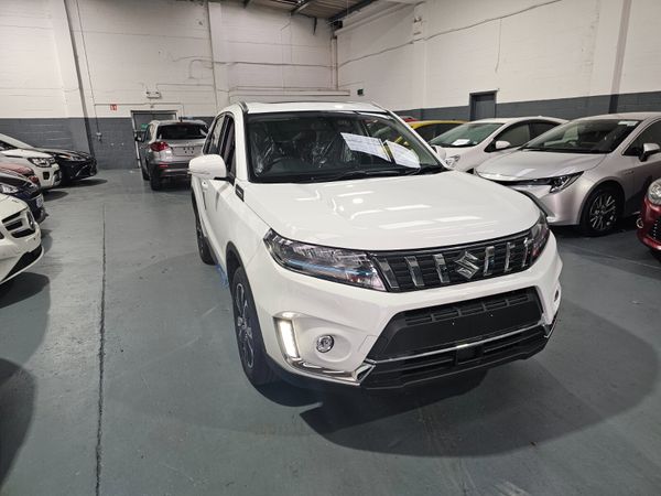 Suzuki Vitara SUV, Petrol Hybrid, 2024, White