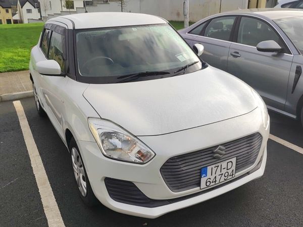 Suzuki Swift Hatchback, Petrol, 2017, White