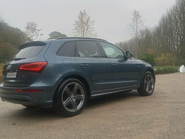 Audi Q5 SUV, Diesel, 2015, Blue