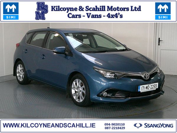 Toyota Auris Hatchback, Diesel, 2017, Blue