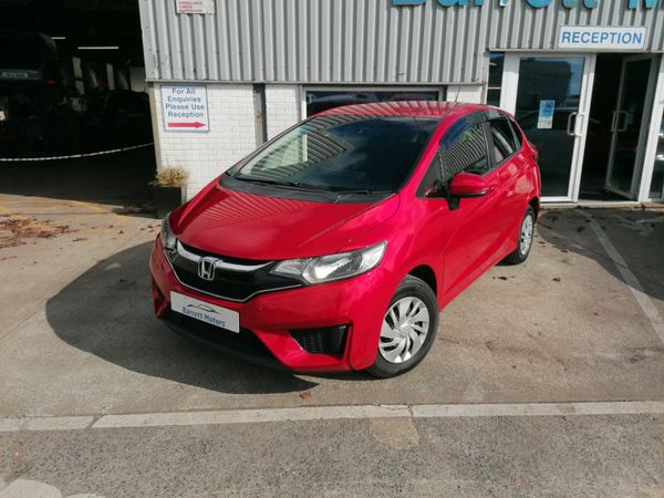 Honda Fit Hatchback, Petrol, 2017, Red