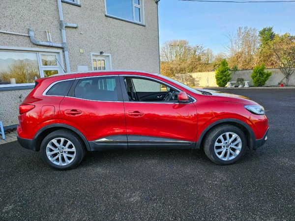 Renault Kadjar SUV, Diesel, 2017, Red