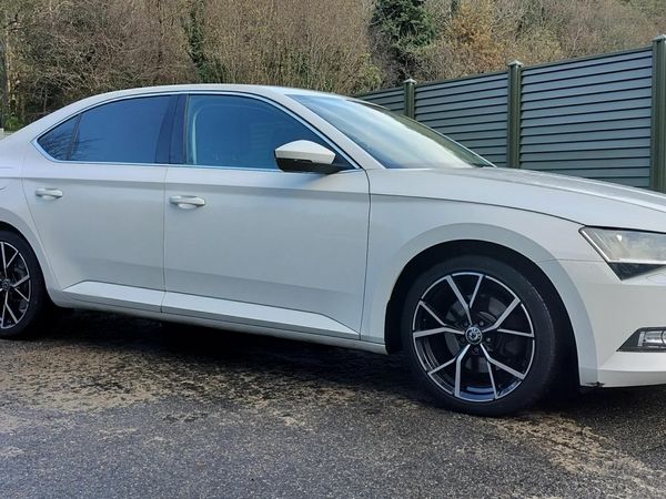 Skoda Superb Saloon, Diesel, 2018, White