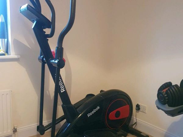 Reebok zr9 cross trainer clearance