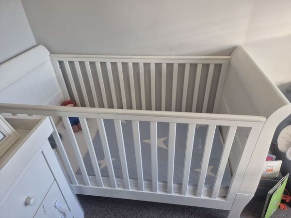 mamas and papas mia sleigh cot bed 22 All Sections Ads For Sale in Ireland DoneDeal