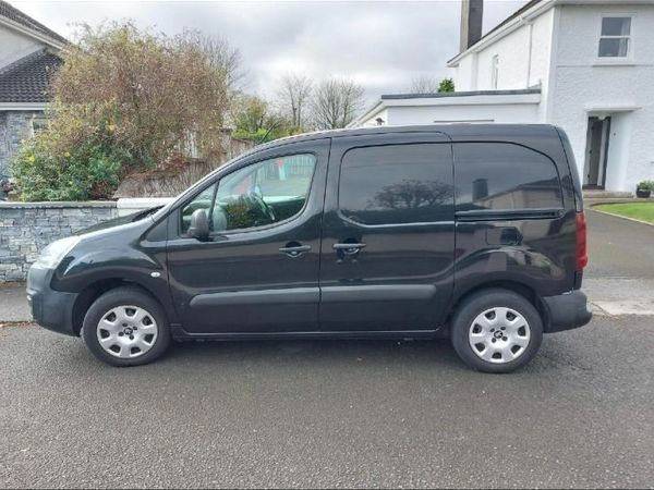 Peugeot Partner MPV, Diesel, 2016, Black