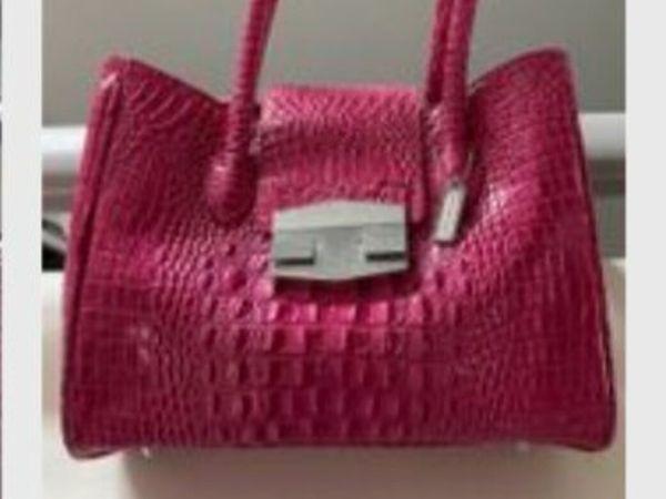 newbridge 2 Handbags Ads For Sale in Ireland DoneDeal