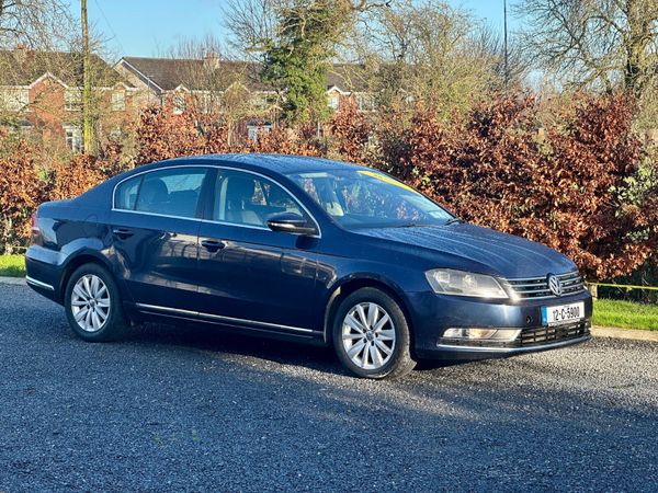 Volkswagen Passat Saloon, Diesel, 2012, Blue