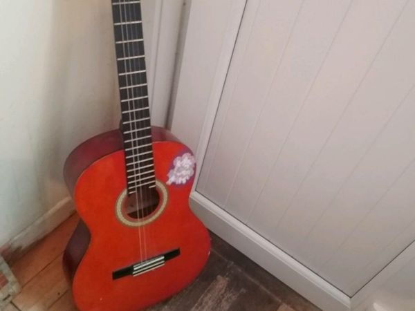 valencia-acoustic-guitar-for-sale-in-co-dublin-for-55-on-donedeal