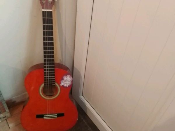 valencia-acoustic-guitar-for-sale-in-co-dublin-for-55-on-donedeal