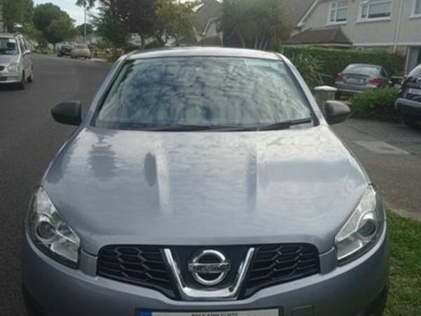 Nissan Qashqai Hatchback, Diesel, 2011, Grey