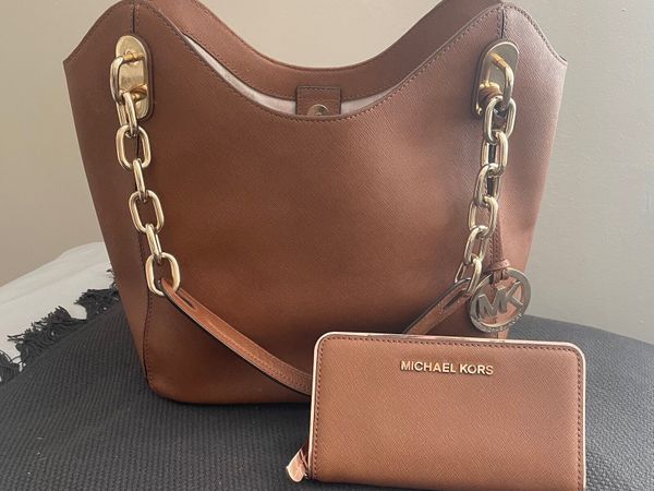 michael kors wallet 9 All Sections Ads For Sale in Ireland DoneDeal