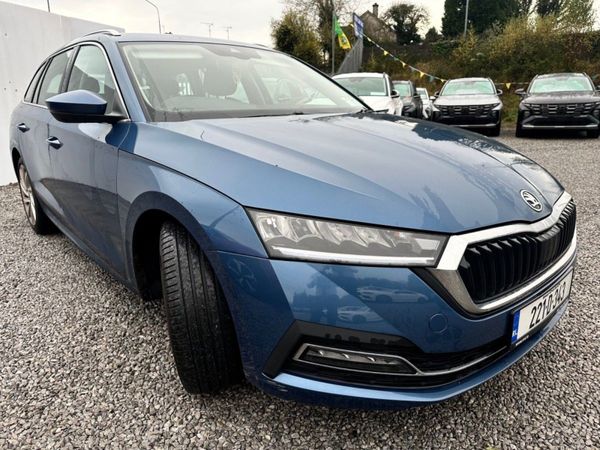 Skoda Octavia Estate, Petrol, 2022, Blue