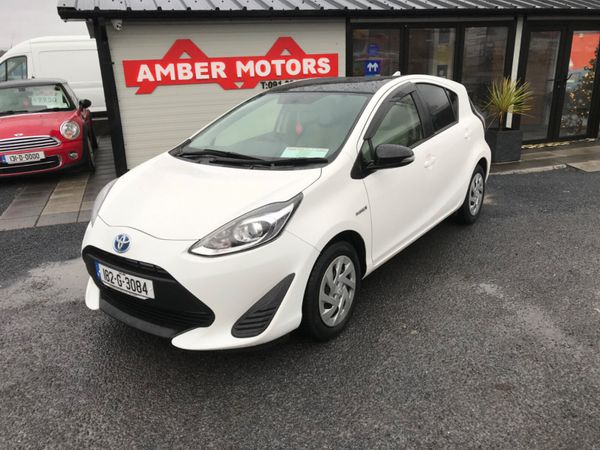 Toyota Aqua Hatchback, Petrol Hybrid, 2018, White