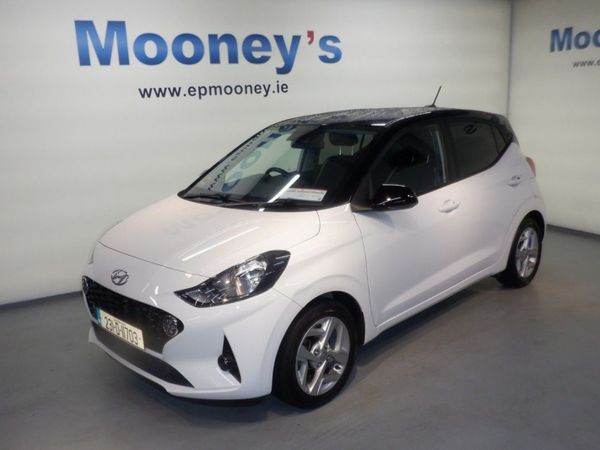 Hyundai i10 Hatchback, Petrol, 2023, White