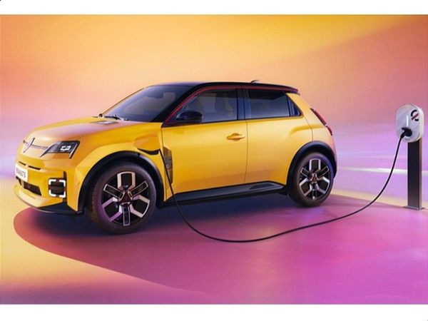 Renault 5 E-Tech Hatchback, Electric, 2025, Yellow