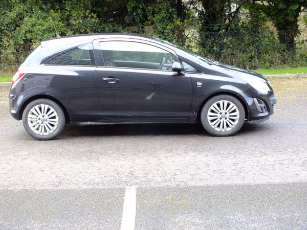 Vauxhall Corsa Hatchback, Petrol, 2013, Black