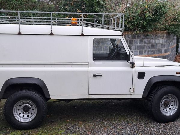 Land Rover Defender SUV, Diesel, 2003, White