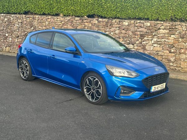 Ford Focus Hatchback, Diesel, 2021, Blue