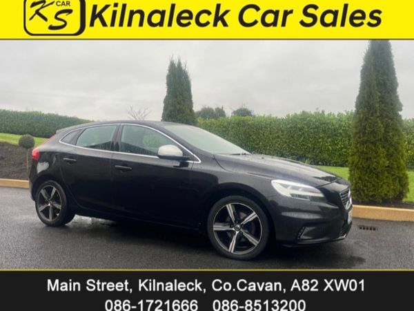 Volvo V40 Hatchback, Diesel, 2017, Black