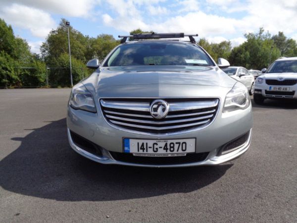 Vauxhall Insignia Hatchback, Diesel, 2014, Silver