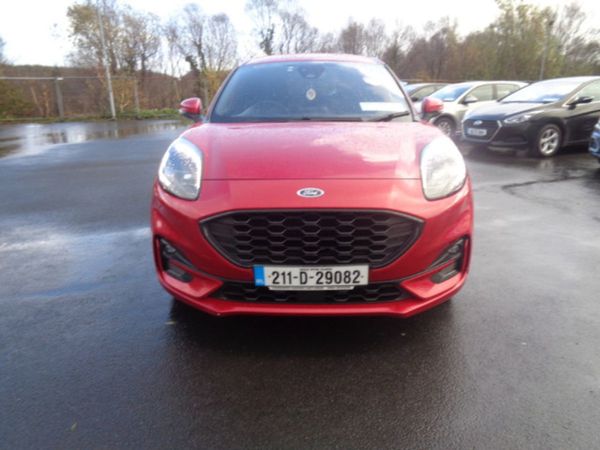 Ford Puma MPV, Petrol, 2021, Red