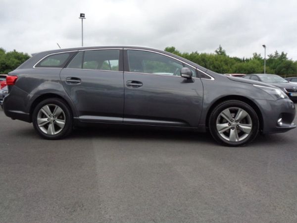 Toyota Avensis Estate, Diesel, 2015, Grey