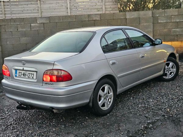 Toyota Avensis Saloon, Petrol, 2003, Silver