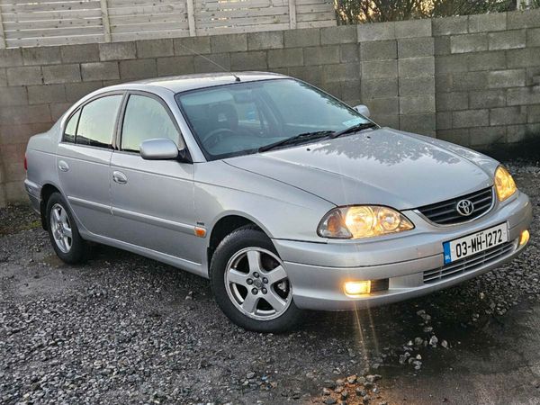 Toyota Avensis Saloon, Petrol, 2003, Silver