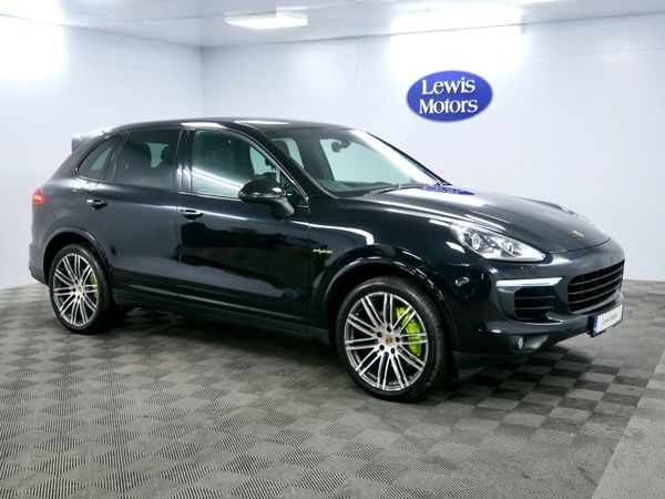 Porsche Cayenne SUV, Petrol Plug-in Hybrid, 2017, Black