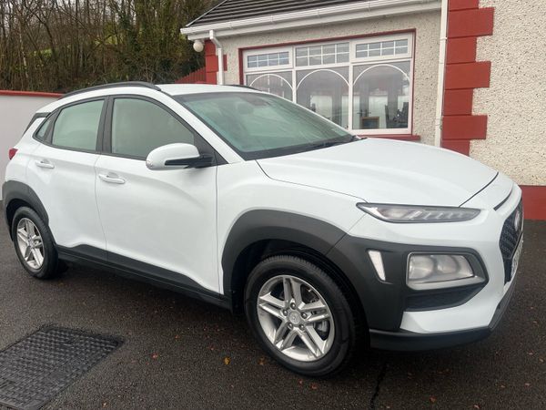 Hyundai KONA MPV, Petrol, 2021, White