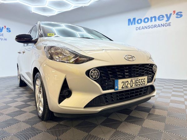 Hyundai i10 Hatchback, Petrol, 2021, Silver