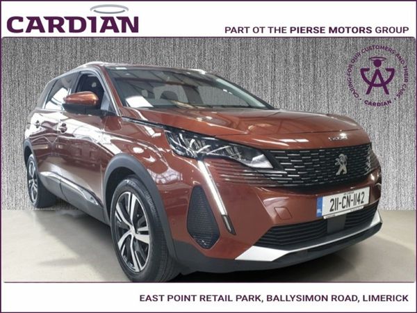 Peugeot 5008 MPV, Diesel, 2021, Gold
